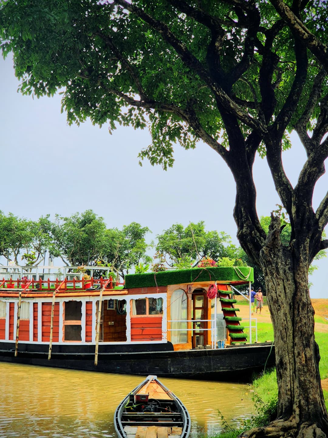 হাওরের সম্রাট A Premium Craft Boat